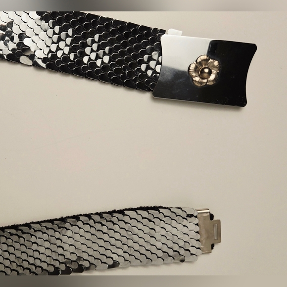Vintage Silver Metal Mesh Belt w/ Flower Buckle 38” Waist Statement - Picture 6 of 11